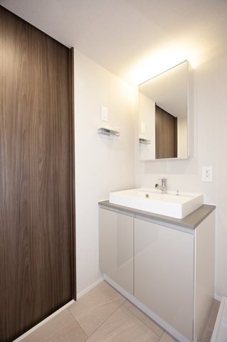 洗面設備　※写真は同タイプ住戸です。