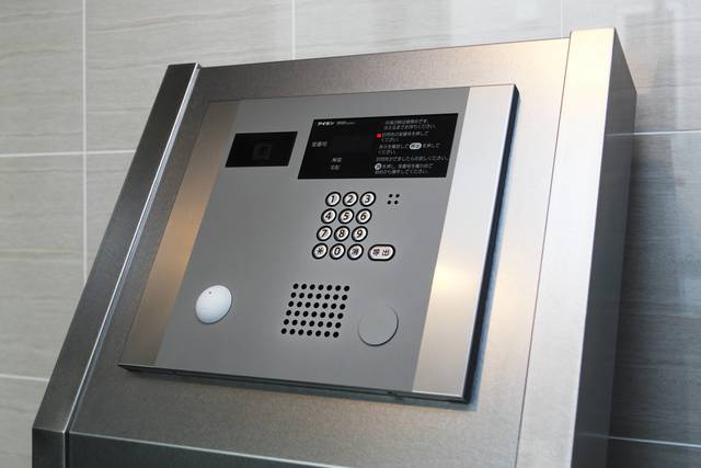 エントランス　オートロック完備