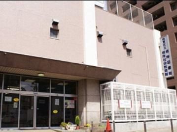 図書館　根岸図書館（図書館）まで350m