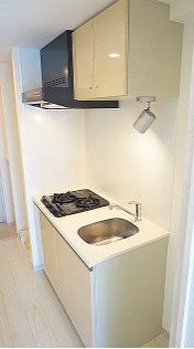 キッチン　別部屋反転写真