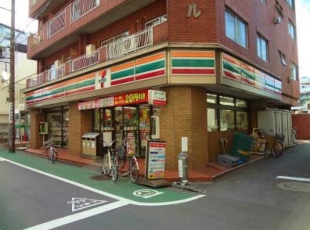コンビニ　セブンイレブン二葉町店（コンビニ）まで595m