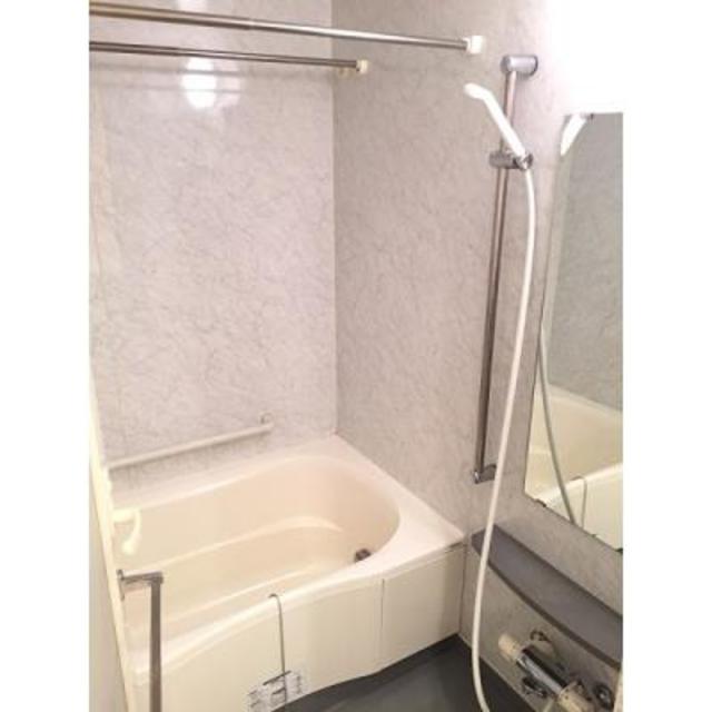 バス・シャワールーム　※写真は同タイプ住戸です。