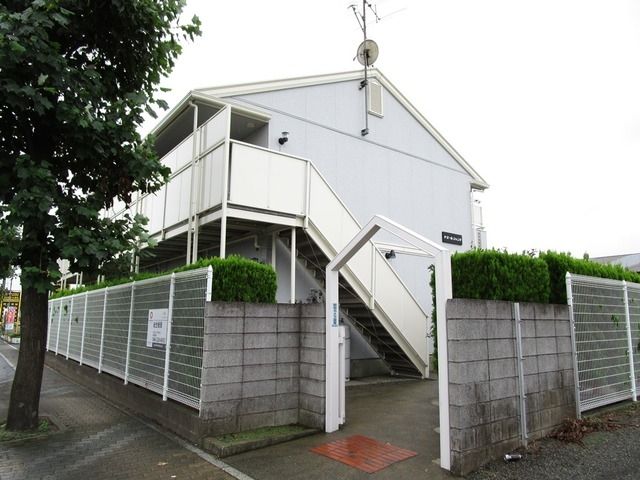 エントランス　★静かな住宅地にありオススメのお部屋です★