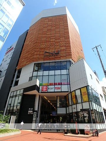 ショッピングセンター　NU茶屋町（ショッピングセンター）まで730m
