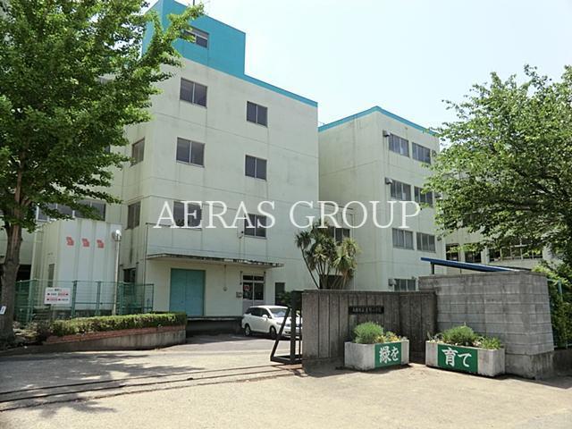 小学校　三郷市立鷹野小学校（小学校）まで871m