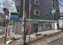 コンビニ　ファミリーマート 小菅四丁目店（コンビニ）まで85m