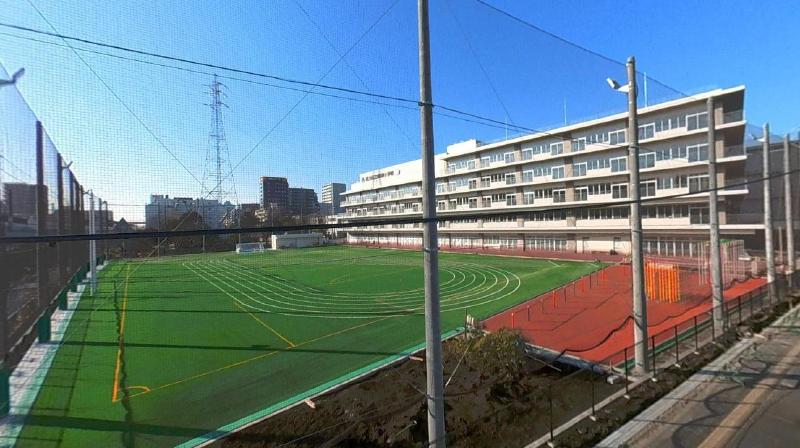 小学校　足立区立綾瀬小学校（小学校）まで600m