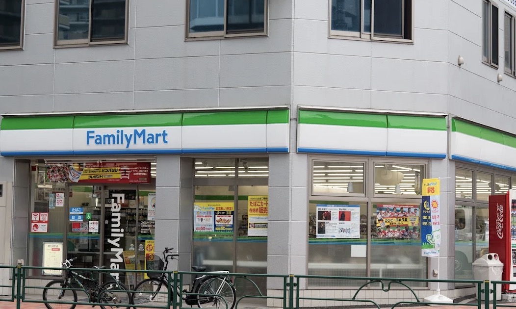 コンビニ　ファミリーマート江東白河四丁目店（コンビニ）まで194m