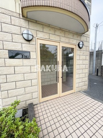 エントランス　帰りが楽しみになる重厚感あるエントランスです♪