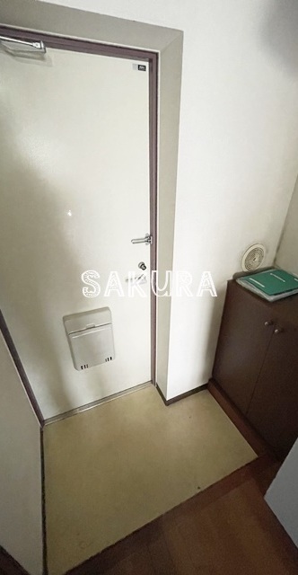 玄関　便利なカウンター型シューズボックス♪