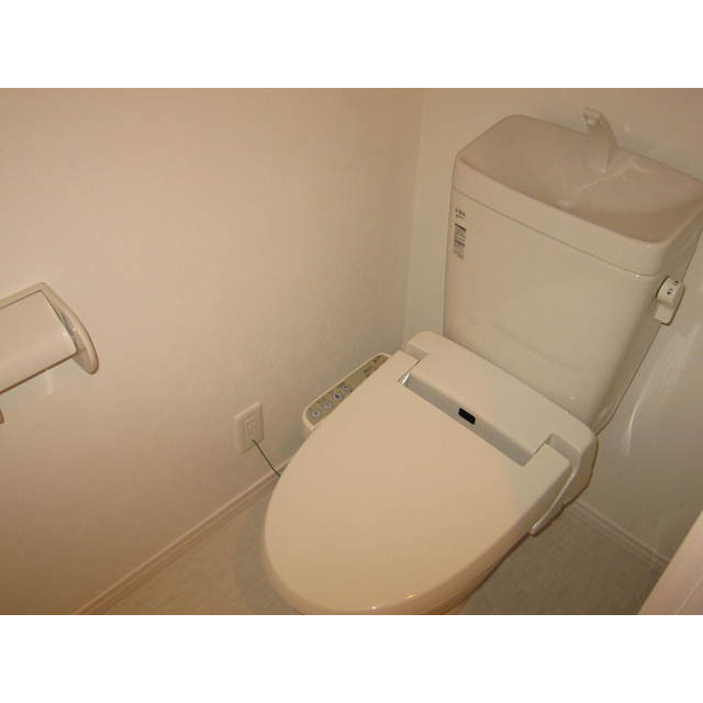 トイレ　※別部屋写真、現況優先