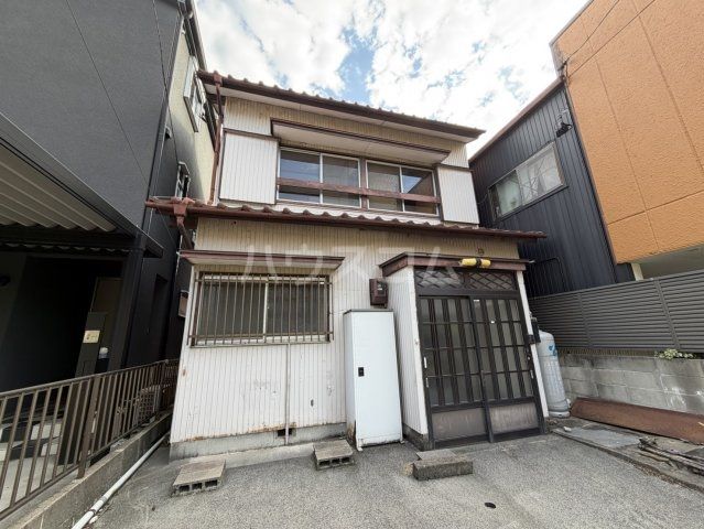中川本町貸家の外観写真