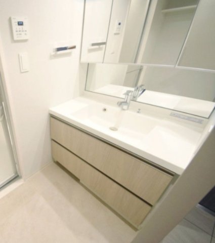 洗面設備　※別部屋の参考写真です。