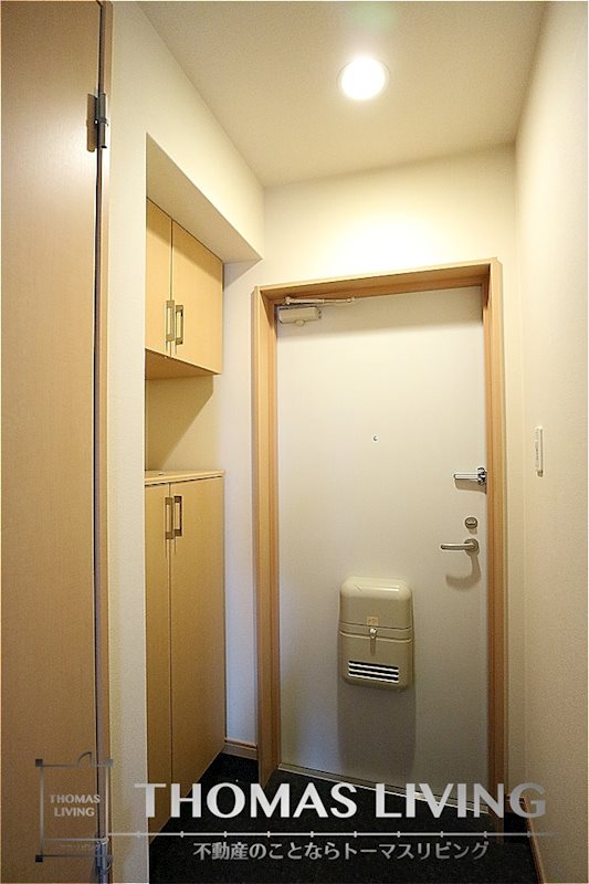 玄関　シューズボックス御座います。靴の多い方もご安心下さい♪