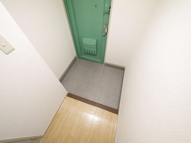 玄関　収納もある玄関です