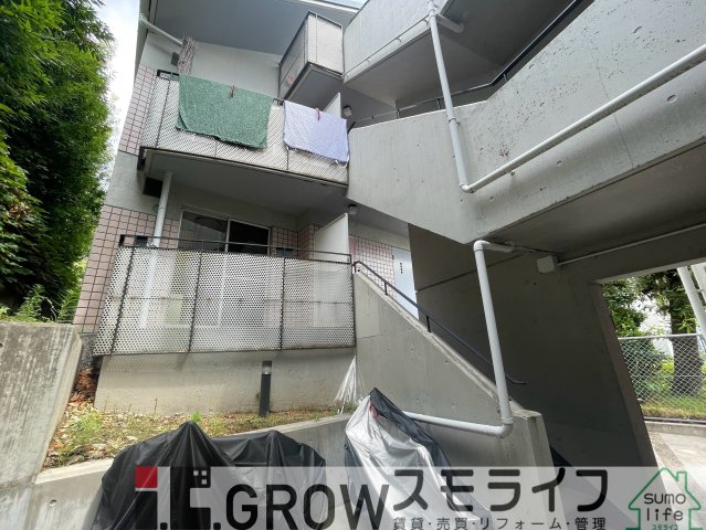 阪急神戸線 六甲駅 徒歩16分 3階建 築38年の外観写真