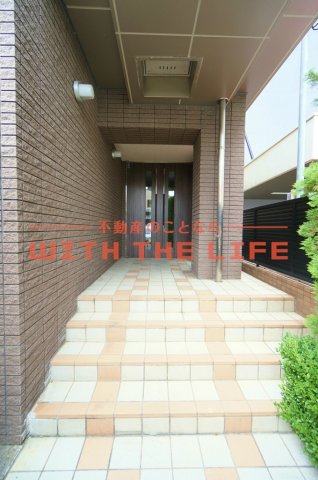 エントランス　毎日通るエントランスはこのようになっています