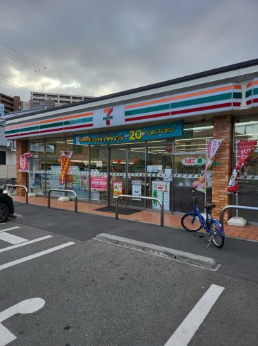 コンビニ　セブンイレブン 大阪加島3丁目店（コンビニ）まで198m