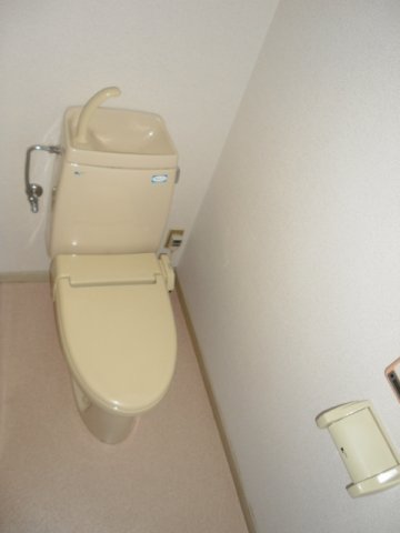 トイレ　トイレ新しいものに取り換えます