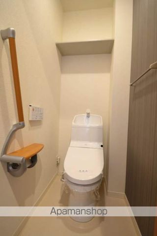 山陽新幹線 岡山駅 徒歩10分 2階建 築11年のトイレ写真