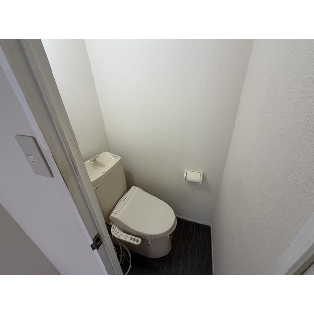 トイレ　清潔感のあるトイレです