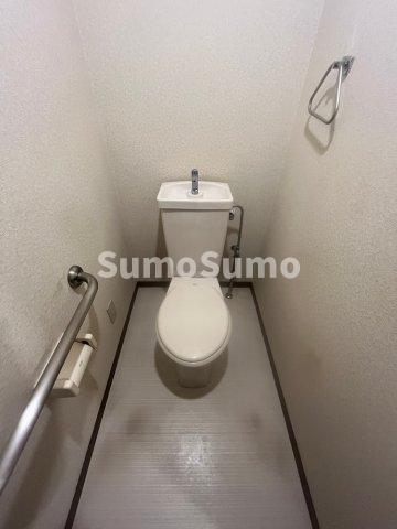 トイレ　清潔感のあるトイレです
