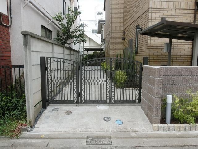 エントランス　★お洒落なエントランスです★