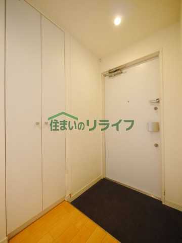 玄関　プラウドフラット新宿御苑
