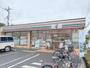 コンビニ　セブンイレブン世田谷祖師谷5丁目店（コンビニ）まで556m