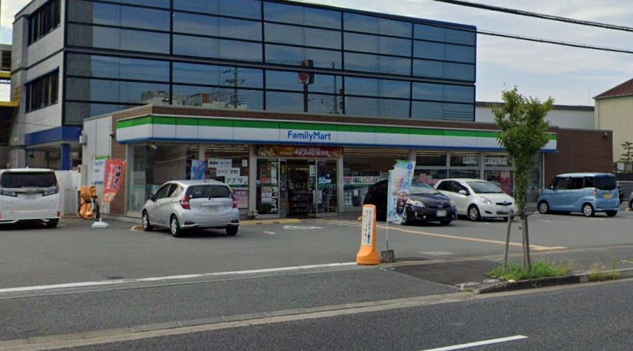 コンビニ　ファミリーマート　姫路土山2丁目店（コンビニ）まで180m