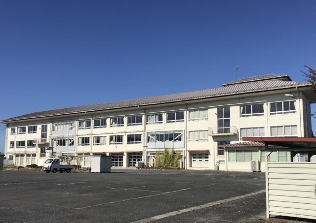 小学校　甲賀市立油日小学校（小学校）まで1312m
