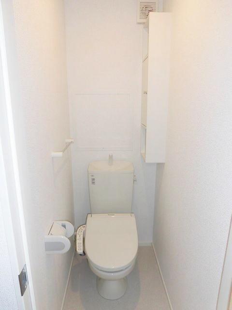 ＪＲ田沢湖線 角館駅 徒歩20分 2階建 築10年のトイレ写真