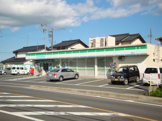 コンビニ　ファミリーマート御嵩町店（コンビニ）まで560m