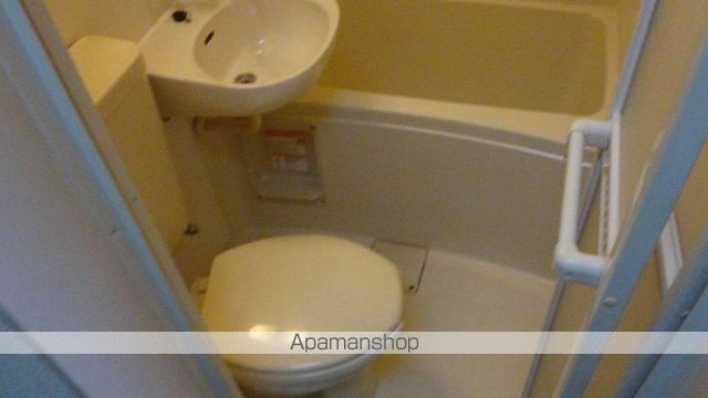 ＪＲおおさか東線 放出駅 徒歩6分 2階建 築31年のトイレ写真