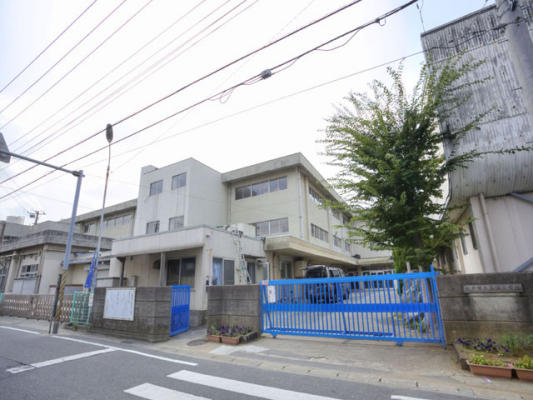 小学校　松戸市立馬橋小学校（小学校）まで469m