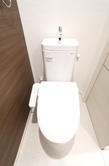 トイレ　※写真は同シリーズのお部屋の為、現状を優先します。