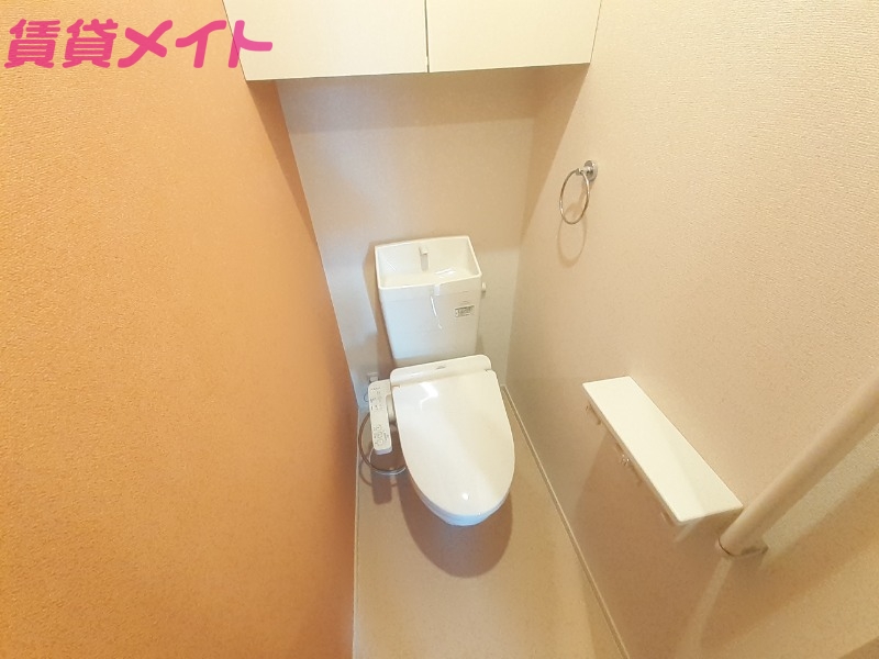 トイレ　同型参考写真