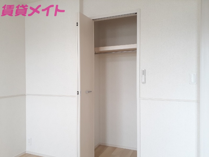 収納　同型参考写真