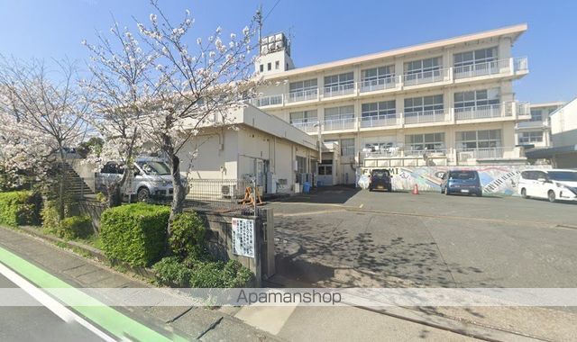 ドラックストア　ウエルシア薬局磐田富丘店（ドラッグストア）まで726m