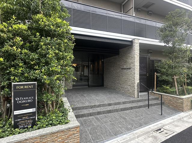 銀行　（株）山梨中央銀行／荻窪支店（銀行）まで229m