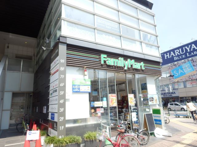 コンビニ　ファミリーマート（コンビニ）まで290m