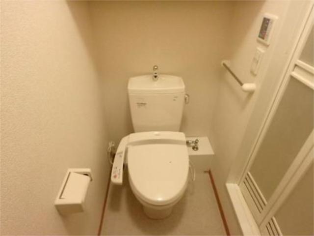 レオパレスティンカーベルのトイレ写真