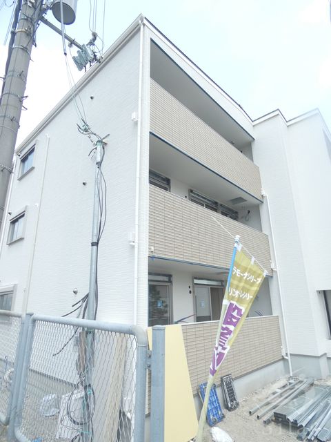 地下鉄今里筋線 井高野駅 徒歩8分 3階建 築5年の外観写真