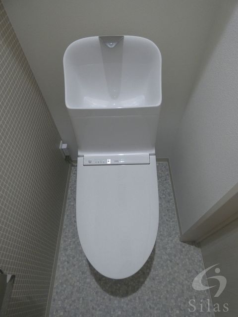 地下鉄今里筋線 井高野駅 徒歩8分 3階建 築5年のトイレ写真