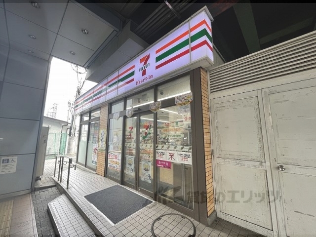 コンビニ　セブンイレブンＪＲ王寺駅北口店（コンビニ）まで500m