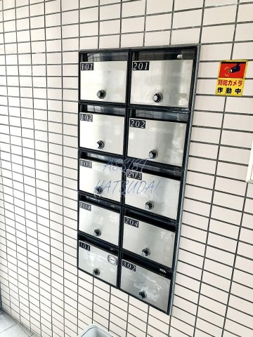 東京メトロ丸ノ内線 新中野駅 徒歩2分 3階建 築34年の外観写真