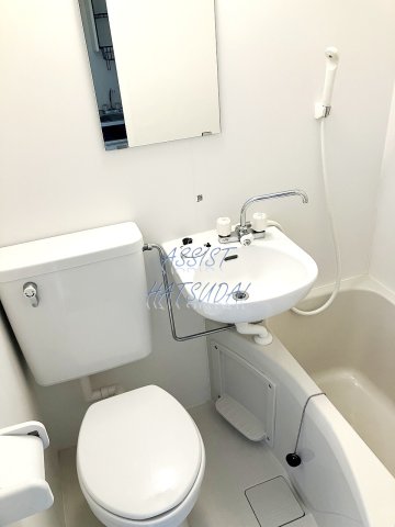 東京メトロ丸ノ内線 新中野駅 徒歩2分 3階建 築34年のトイレ写真