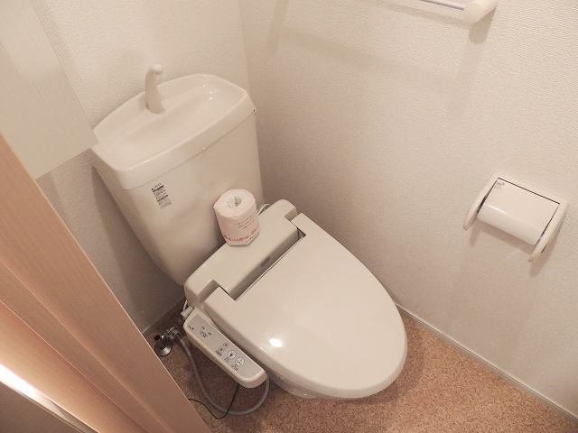 トイレ　落ち着いたトイレです