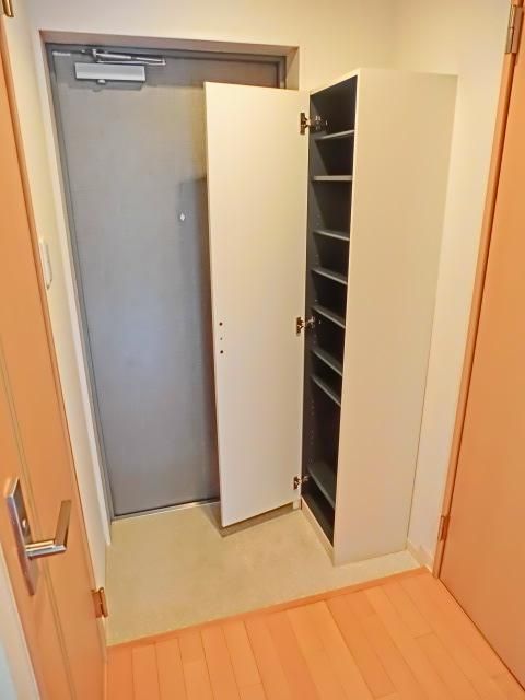 玄関　★シューズＢＯＸ付玄関スペース★