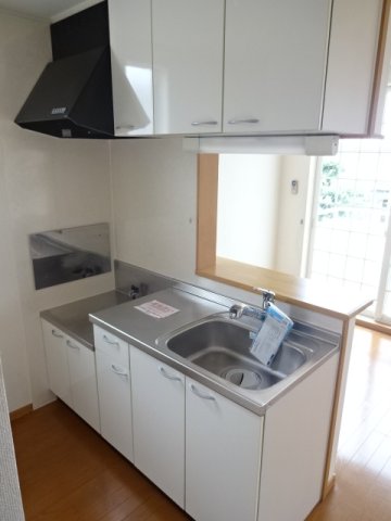 キッチン　コンパクトなキッチンで掃除もラクラク